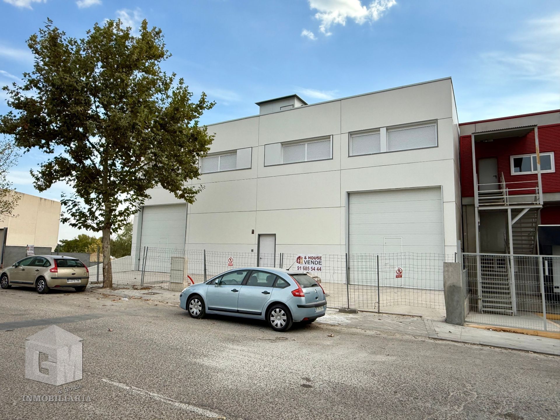 Exterior view of Industrial buildings for sale in Arroyomolinos (Madrid)