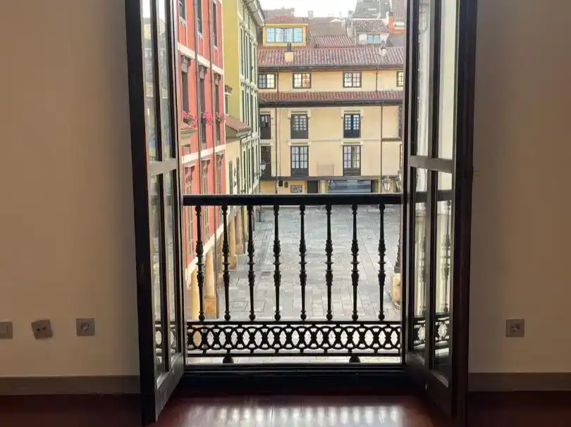 Terrasse von Wohnung zur Miete in Oviedo 