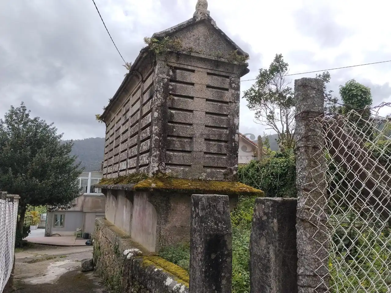 Casa rústica amb jardí en venda a lg beiro, imagen 3