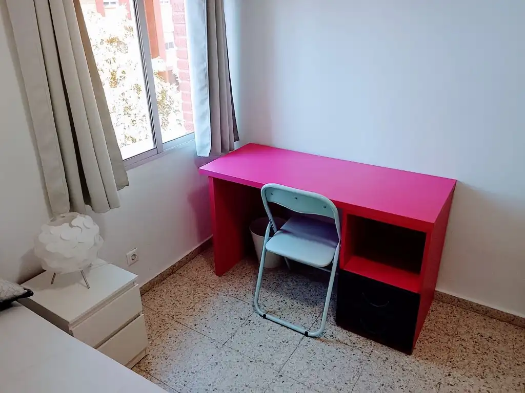 Habitación de Piso de alquiler en Córdoba con Terraza y Amueblado