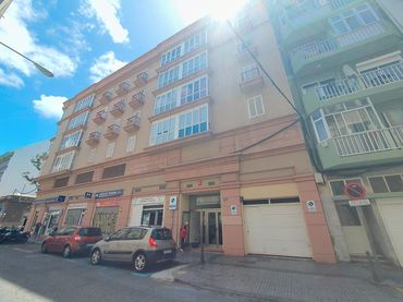 Flat with balcony for sale in Calle LA NAVAL