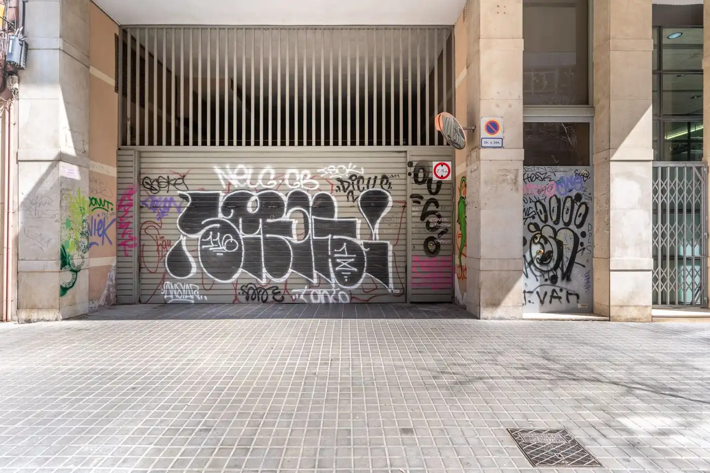 Außenansicht von Garage zur Miete in Barcelona