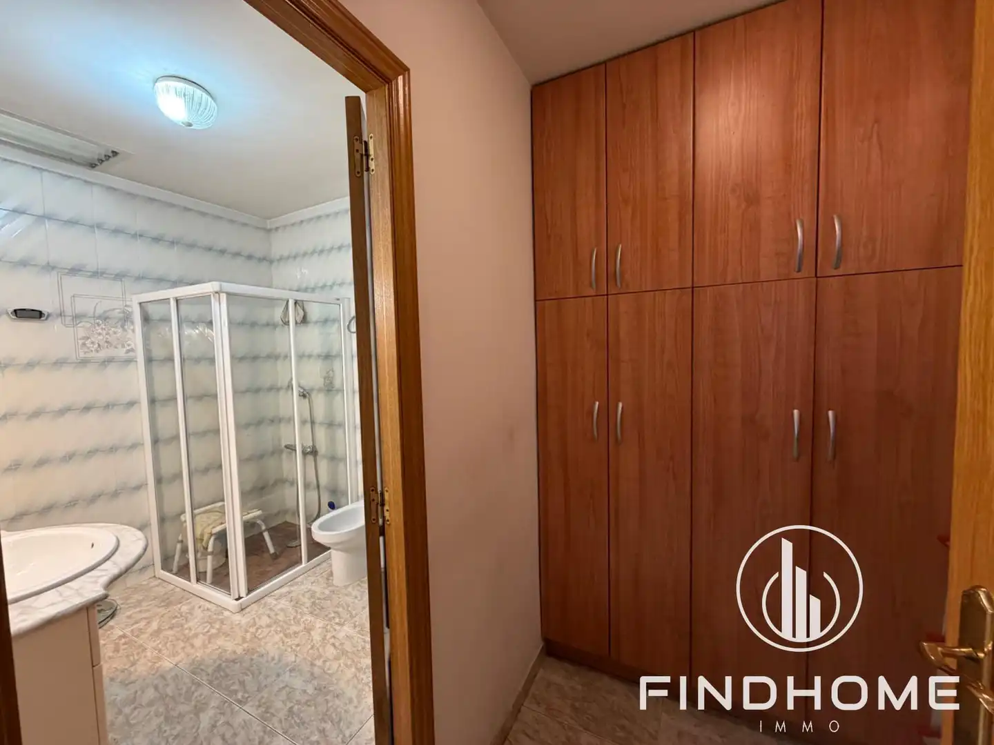 Haus oder Chalet zum Verkauf in Olot mit Privatgarten, Abstellraum und Möbliert