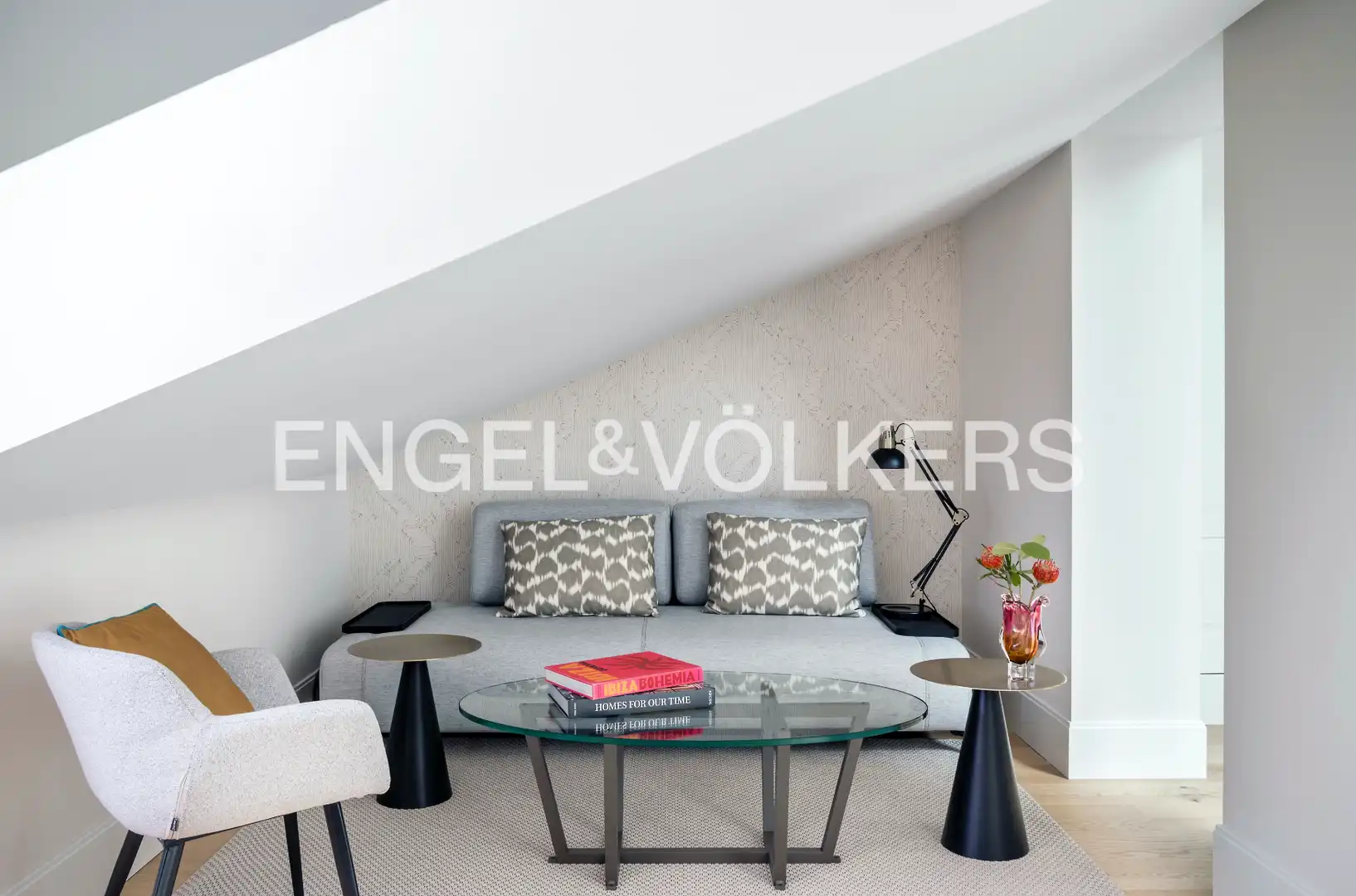 Sala d'estar de Àtic en venda en Madrid amb Aire condicionat, Calefacció i Parquet