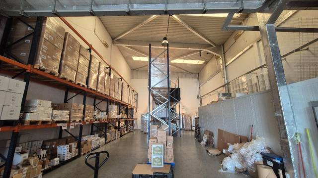 Nave industrial en Alquiler en El Pedró