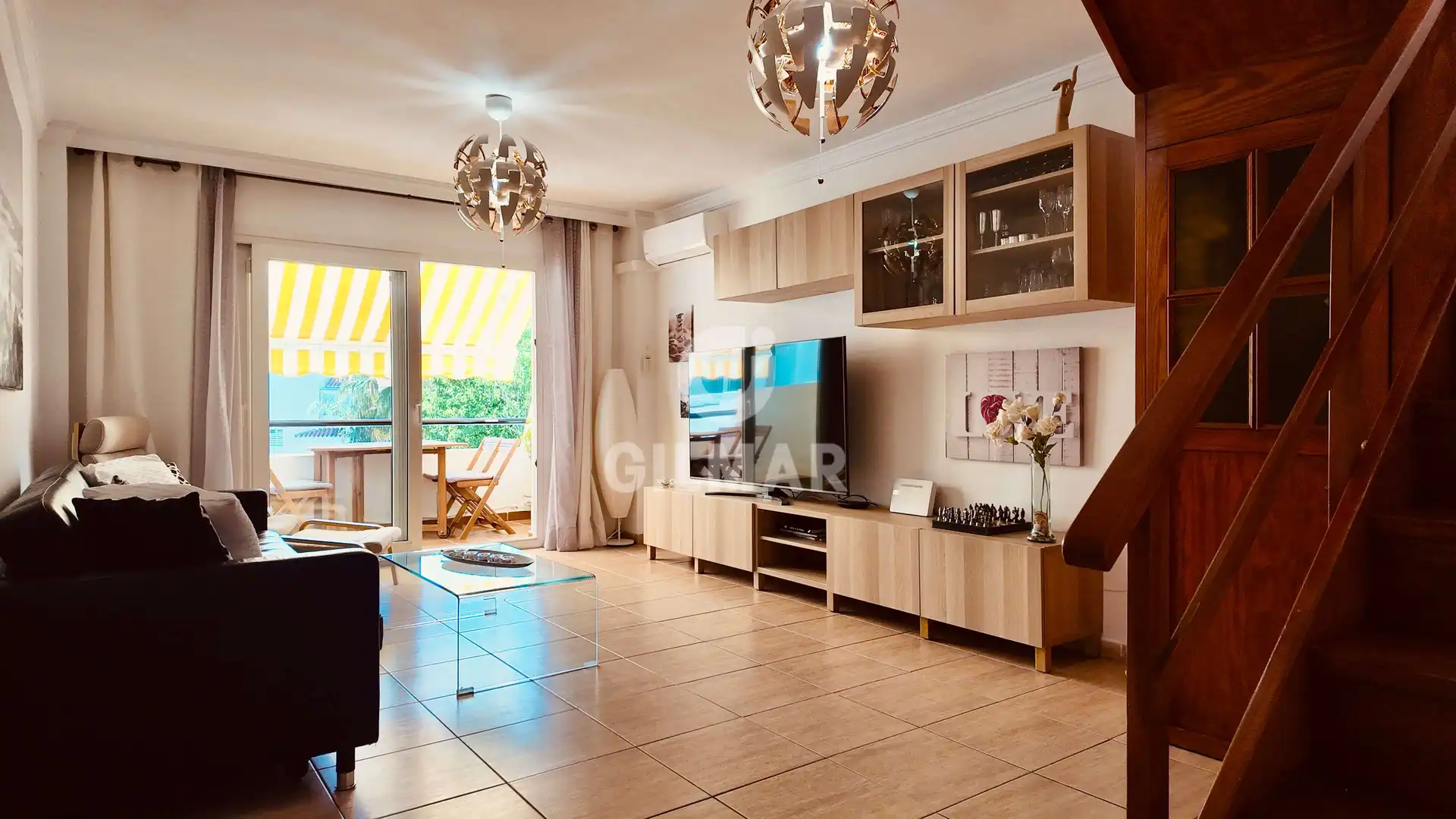 Sala de estar de Ático en venta en Torremolinos con Calefacción, Jardín privado y Trastero
