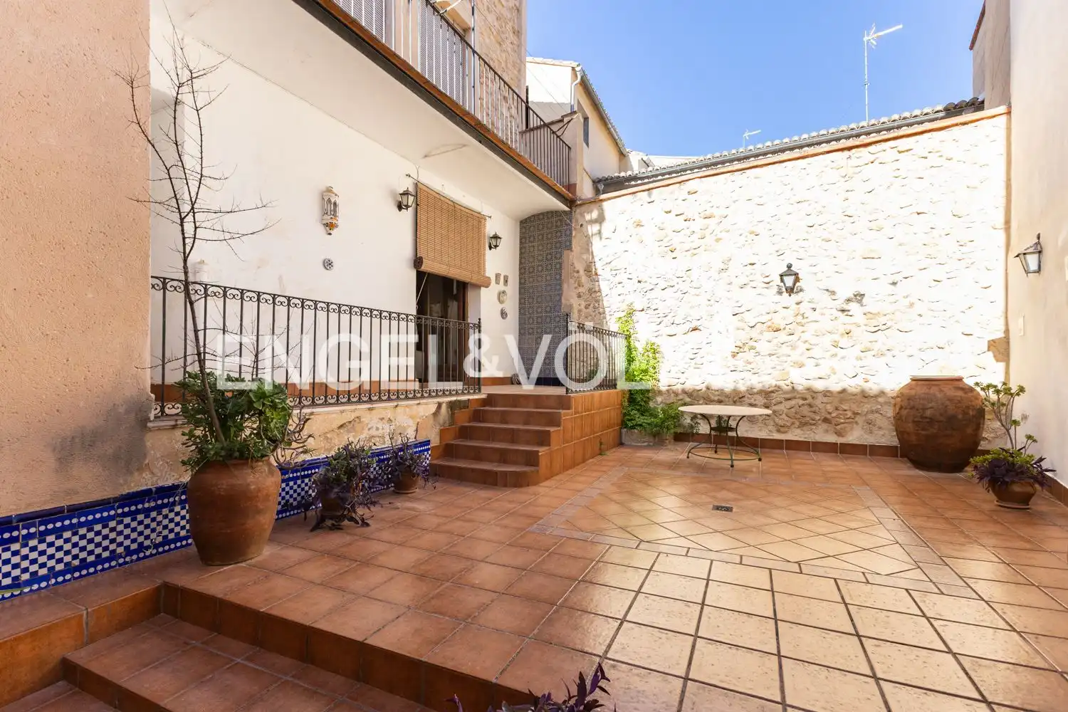Vista exterior de Casa o xalet en venda en Montesa amb Calefacció, Jardí privat i Traster