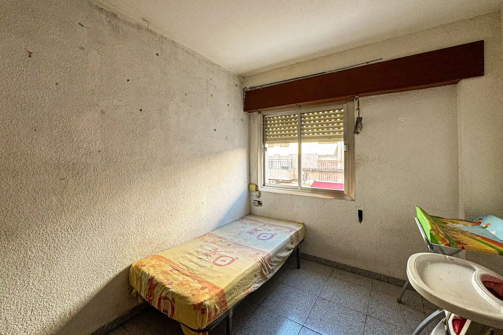 Habitación de Piso en venta en Almería con Terraza y Trastero