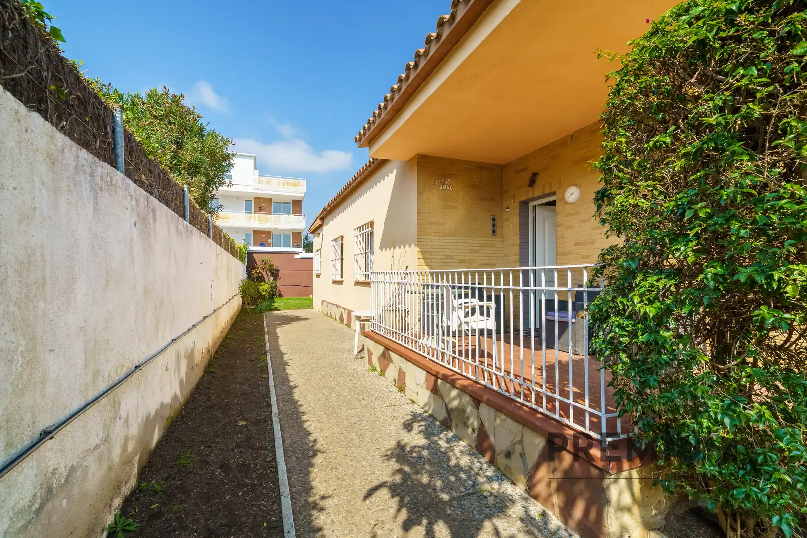 Vista exterior de Casa o chalet en venta en Castelldefels con Terraza y Balcón