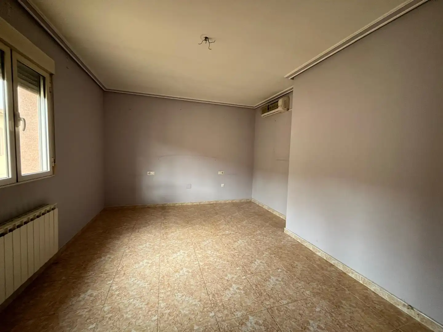 Casa adosada en venta en Argamasilla de Alba con Alarma