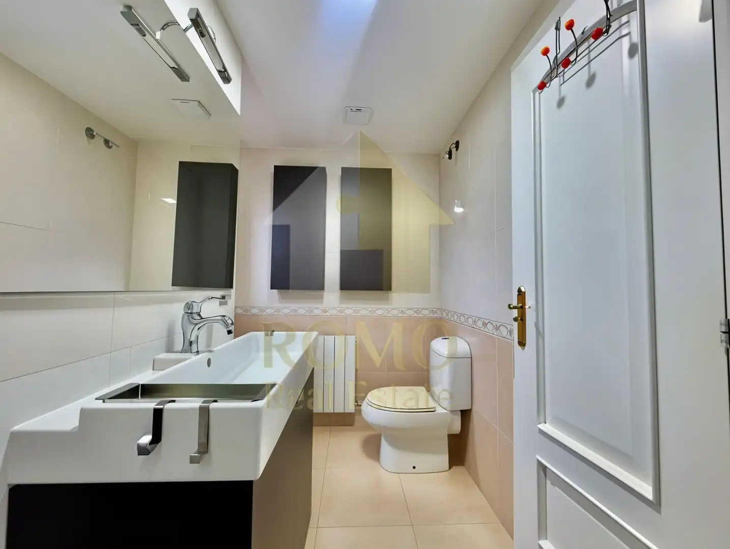 Baño de Piso en venta en Sabadell con Calefacción, Parquet y Terraza