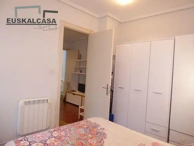 Habitación de Apartamento en venta en Errekalde