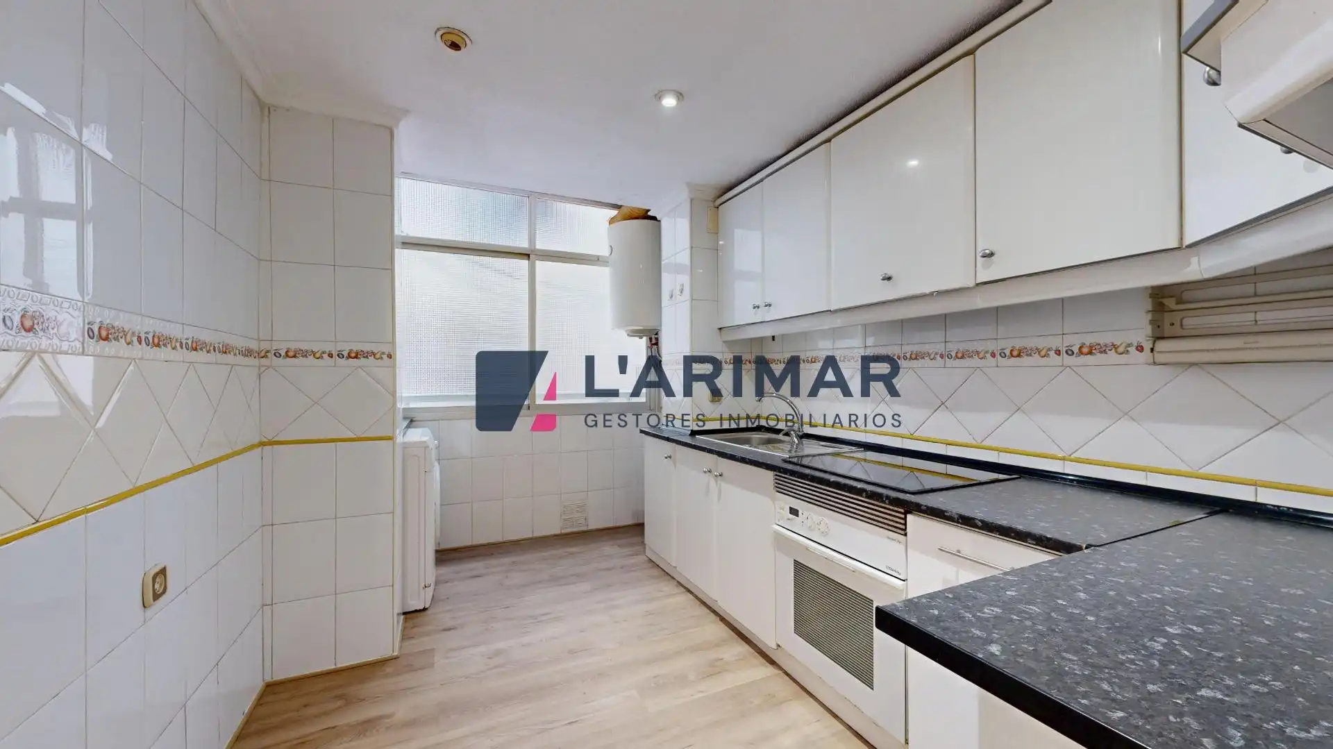 Cocina de Piso en venta en Alicante / Alacant con Amueblado y Piscina comunitaria
