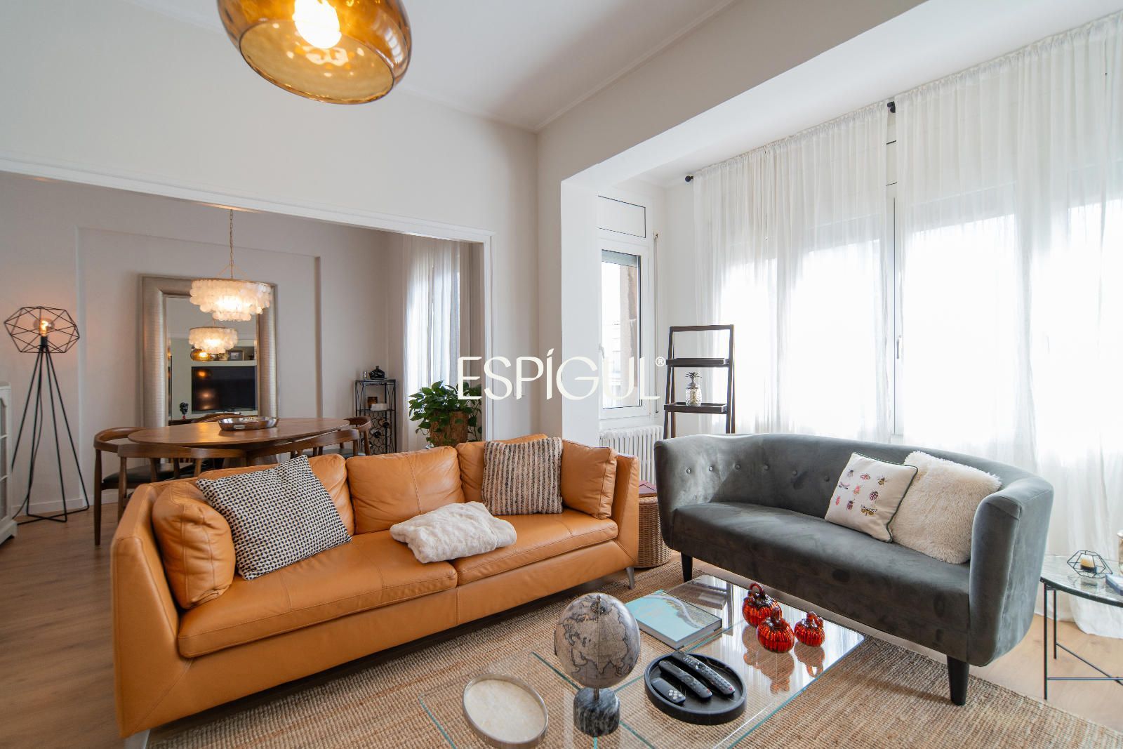 Sala de estar de Piso en venta en Girona Capital con Aire acondicionado, Calefacción y Parquet
