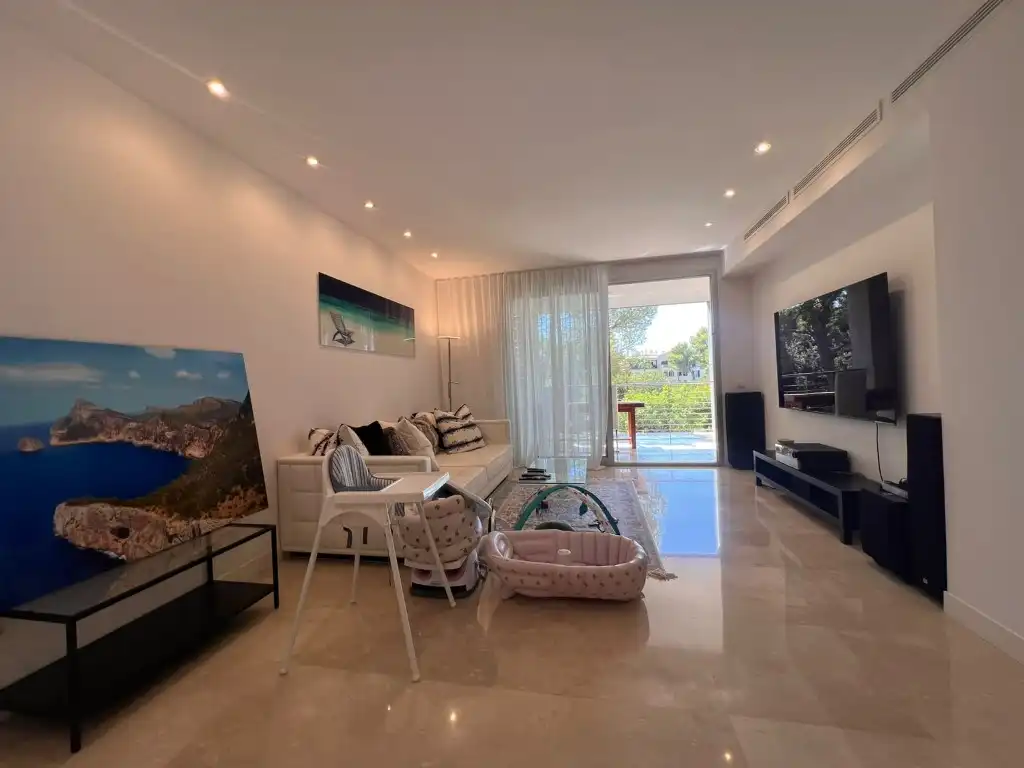Apartamento con terraza en venta en Portals Nous, imagen 2