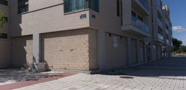 Local comercial en Alquiler en Pinar del Jalón