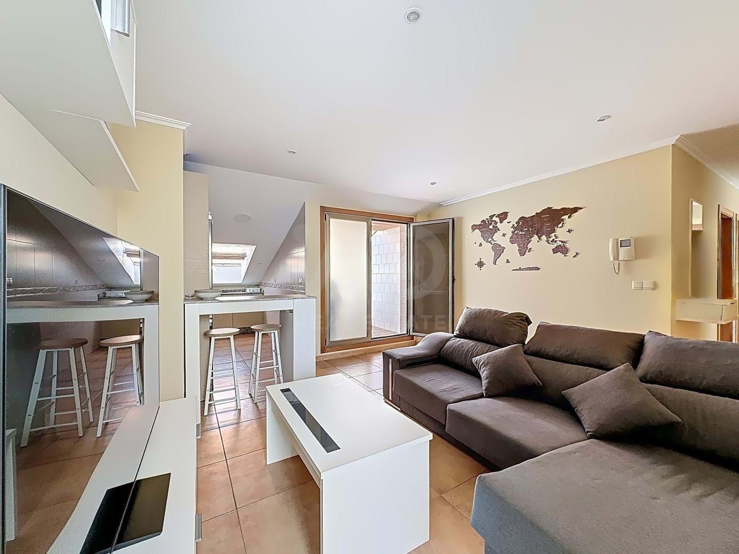 Sala d'estar de Àtic en venda en Moaña amb Calefacció i Terrassa