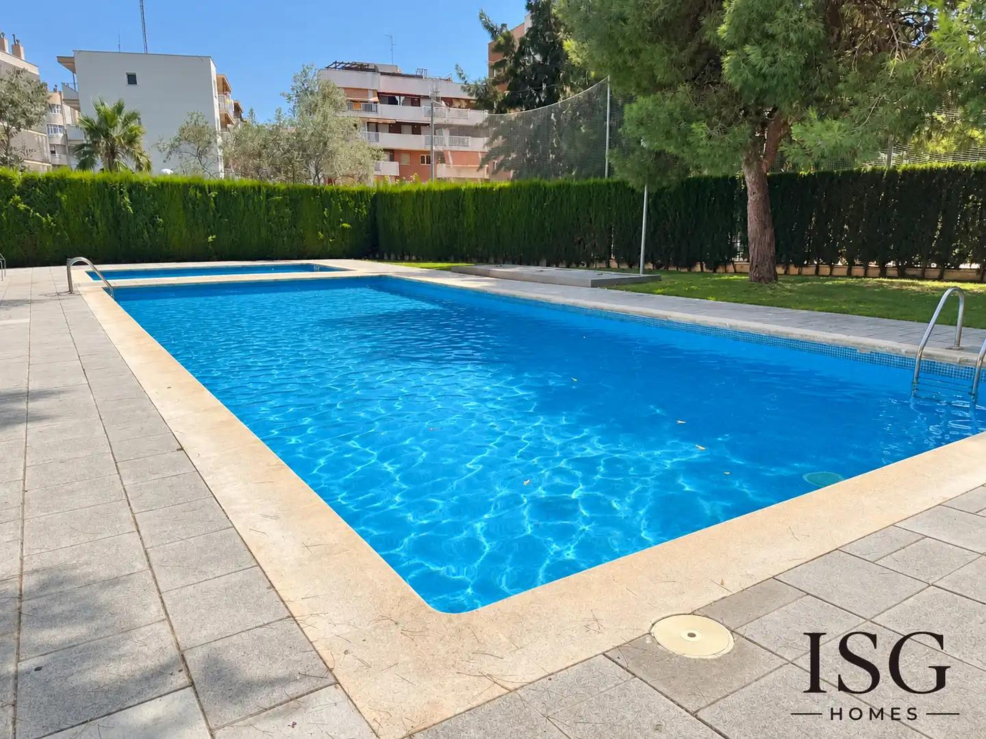 Piscina de Pis en venda en Salou amb Aire condicionat, Calefacció i Jardí privat