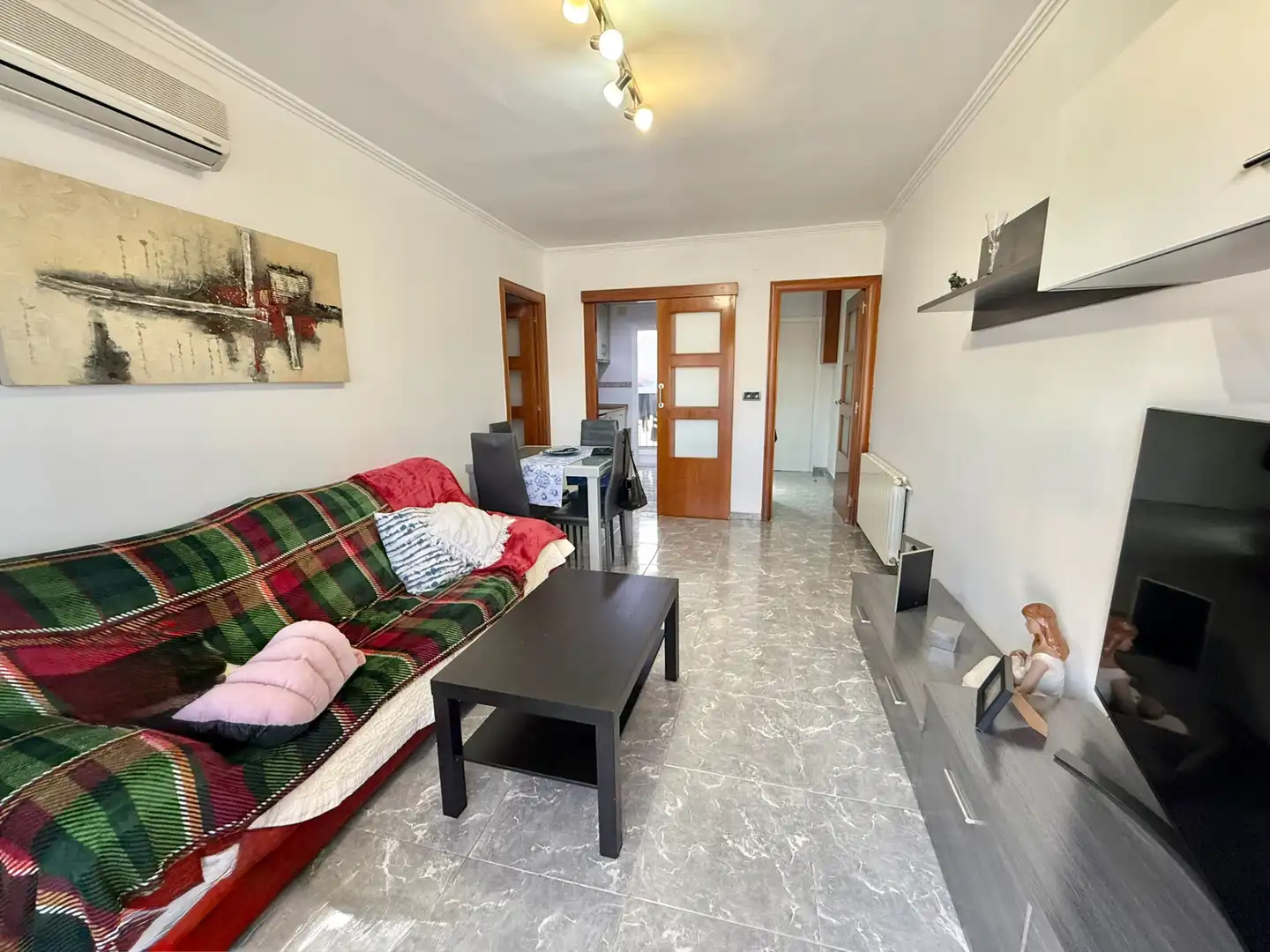 Living room of Flat for sale in Mataró  with Storage room, Furnished and Balcony