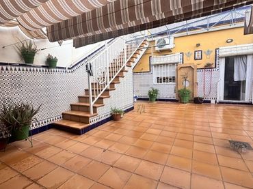 Haus mit Balkon zum Verkauf in Calle Alonso Poves