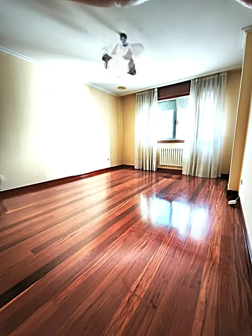 Bedroom of Flat for sale in Vigo   with Parquet flooring and Storage room