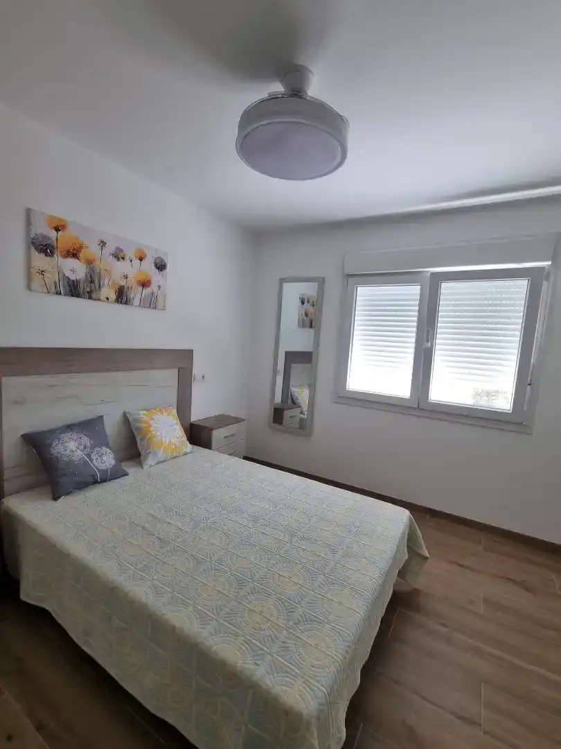 Schlafzimmer von Wohnung zur Miete in Algeciras