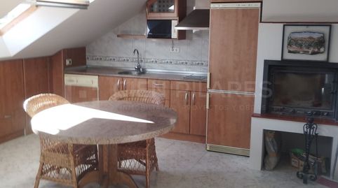 Coqueto ático en tercera planta sin ascensor, muy soleado y lleno de encanto. Dispone de dos habitaciones, un baño y una acogedora, imatge 2