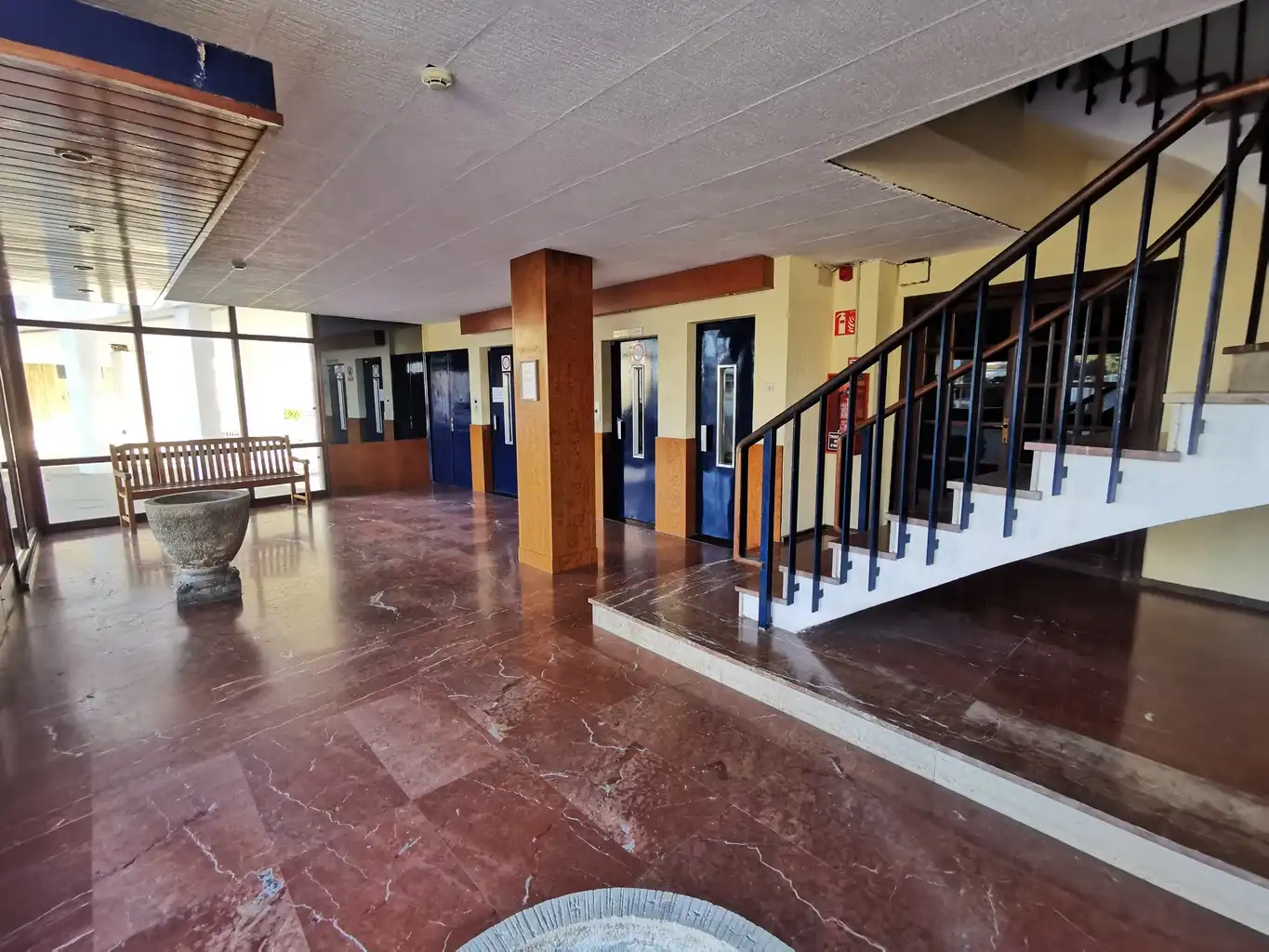 Piso en venta en L'Escala con Terraza, Trastero y Amueblado