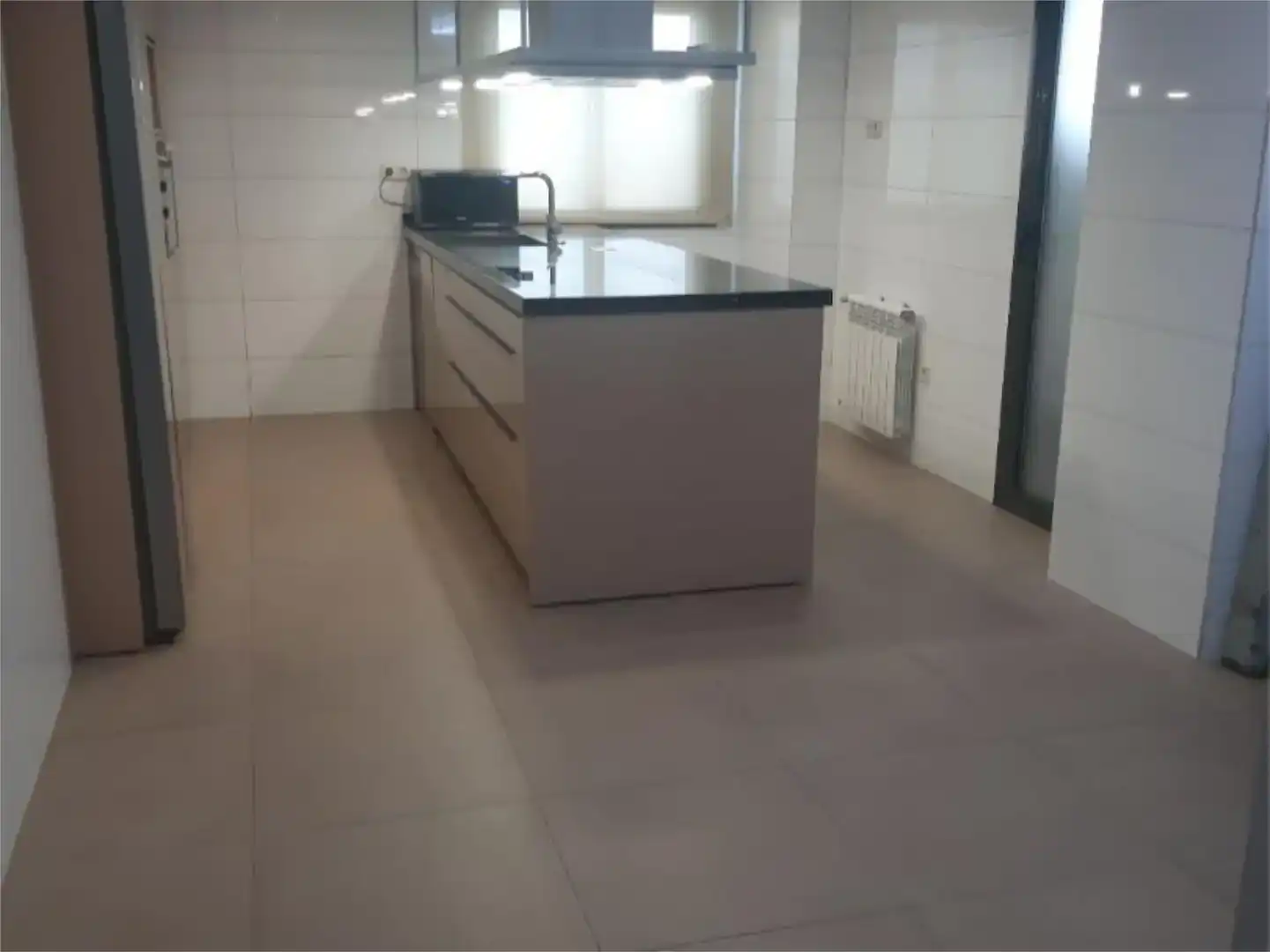 Cuina de Dúplex de lloguer en Majadahonda amb Aire condicionat, Traster i Piscina