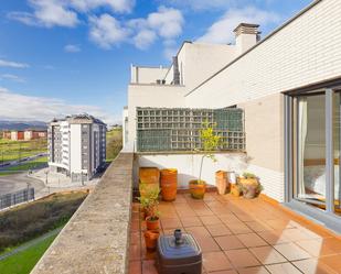 Terrassa de Àtic en venda en Oviedo  amb Calefacció, Parquet i Terrassa