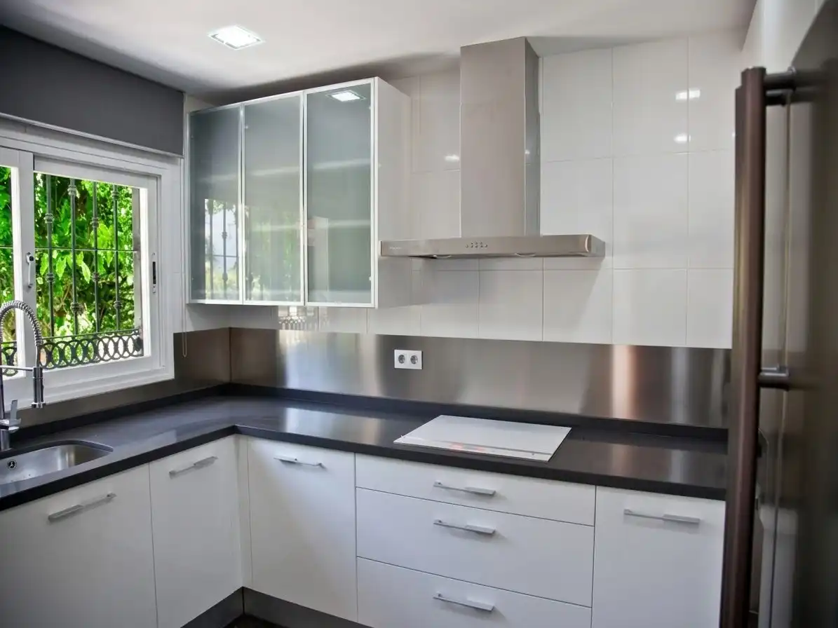Kitchen of Houses for sale in Nerja  with Air Conditioner and Community pool