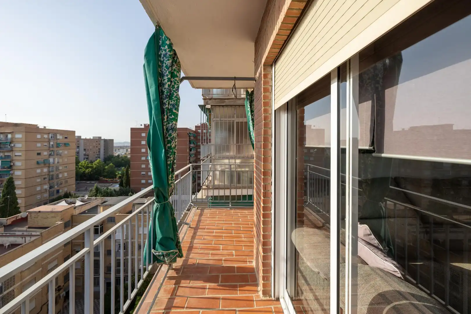 Terrasse von Wohnungen zum Verkauf in Granada mit Privatgarten