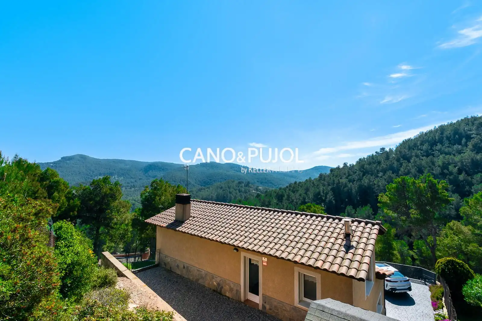 Vista exterior de Casa o chalet en venta en Corbera de Llobregat con Calefacción, Terraza y Trastero