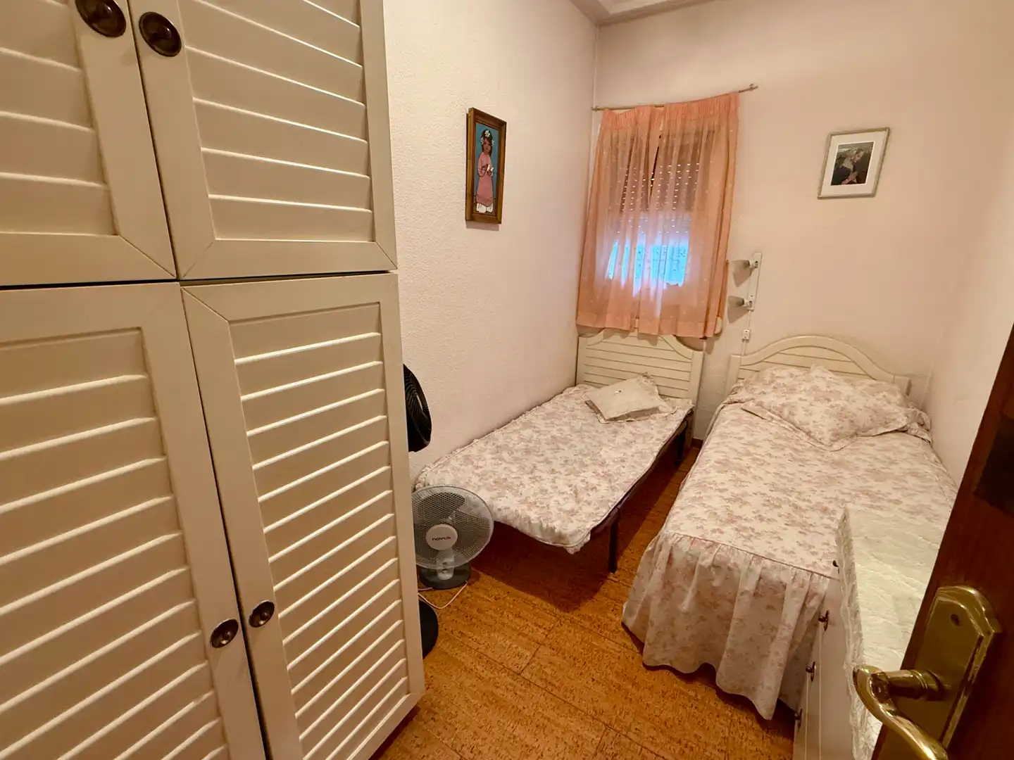Habitación de Ático en venta en Barcelona con Terraza y Balcón