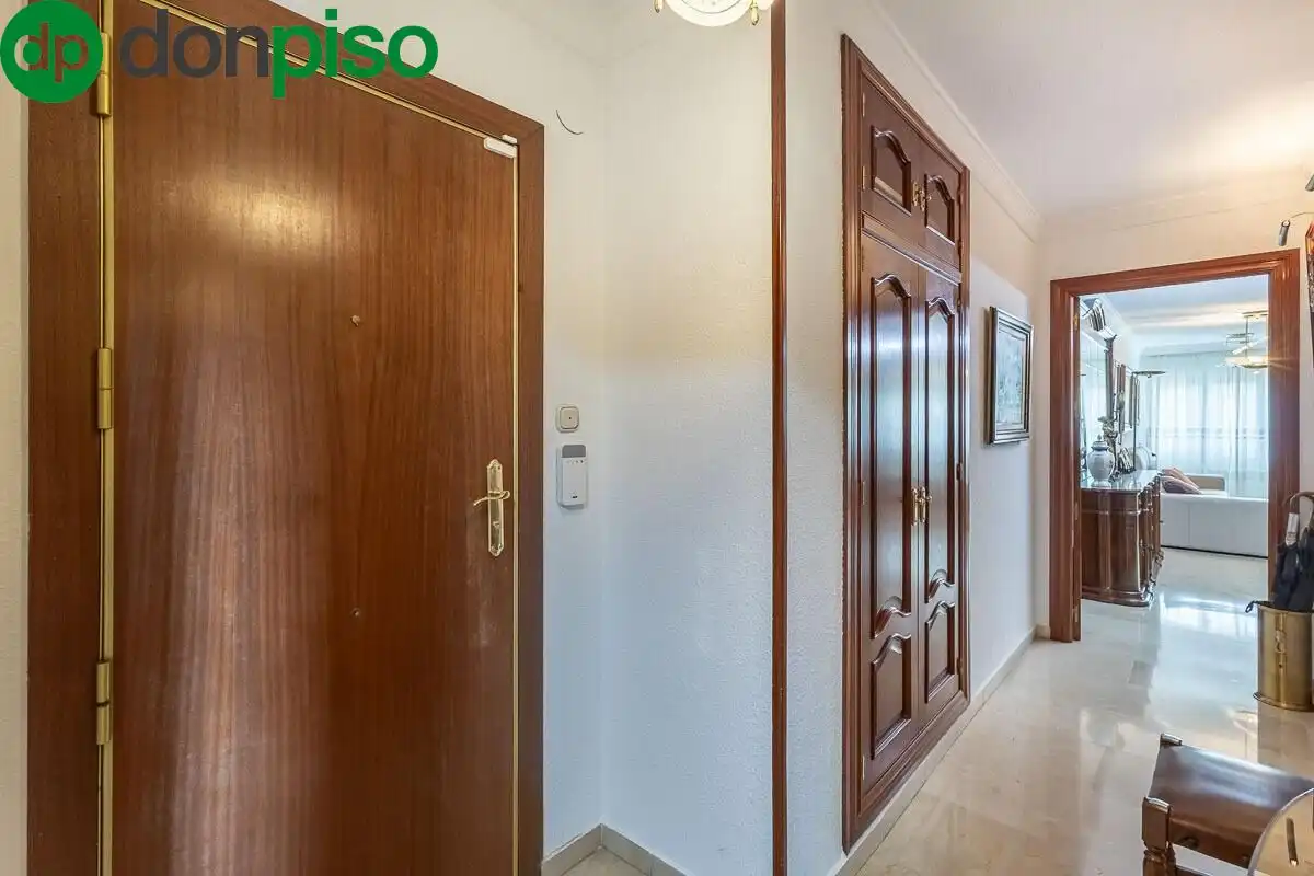 Flat for sale in Granada