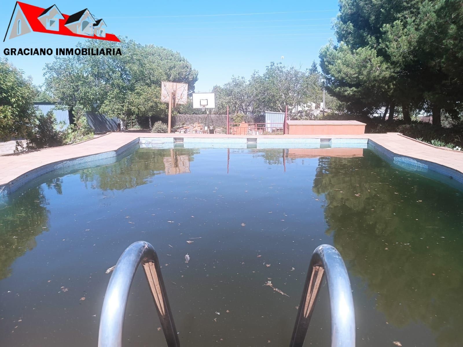 Piscina de Finca rústica en venda en  Albacete Capital amb Calefacció, Terrassa i Traster