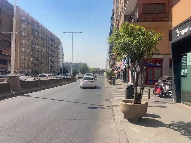Vista exterior de Pis en venda en Sevilla amb Aire condicionat, Calefacció i Moblat