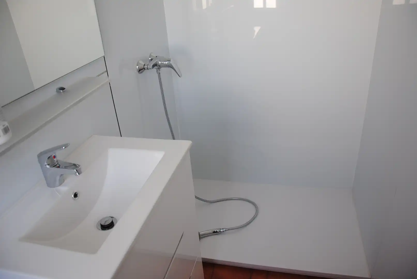 Bathroom of Houses for rent in Sanxenxo  with Private garden, Parquet flooring and Terrace
