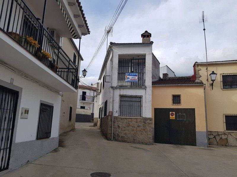 Exterior view of House or chalet for sale in Oliva de Plasencia  with Private garden