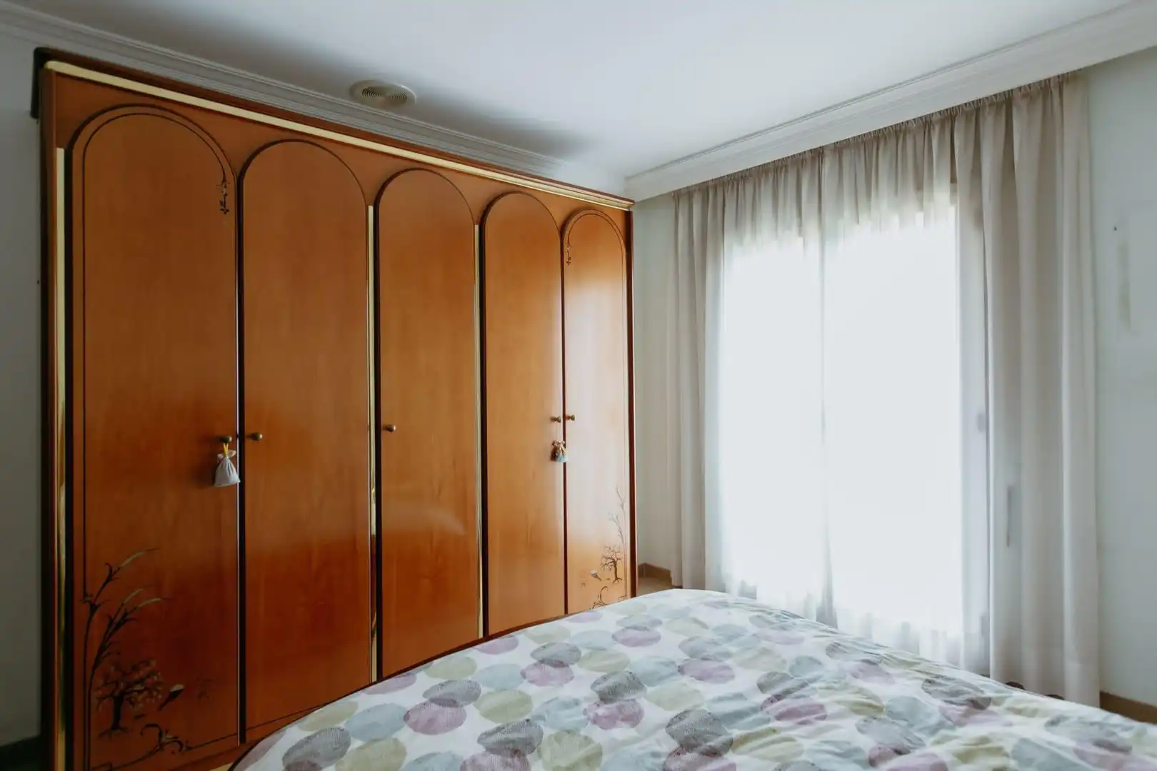 Habitación de Casa adosada en venta en Huesca con Aire acondicionado, Jardín privado y Terraza