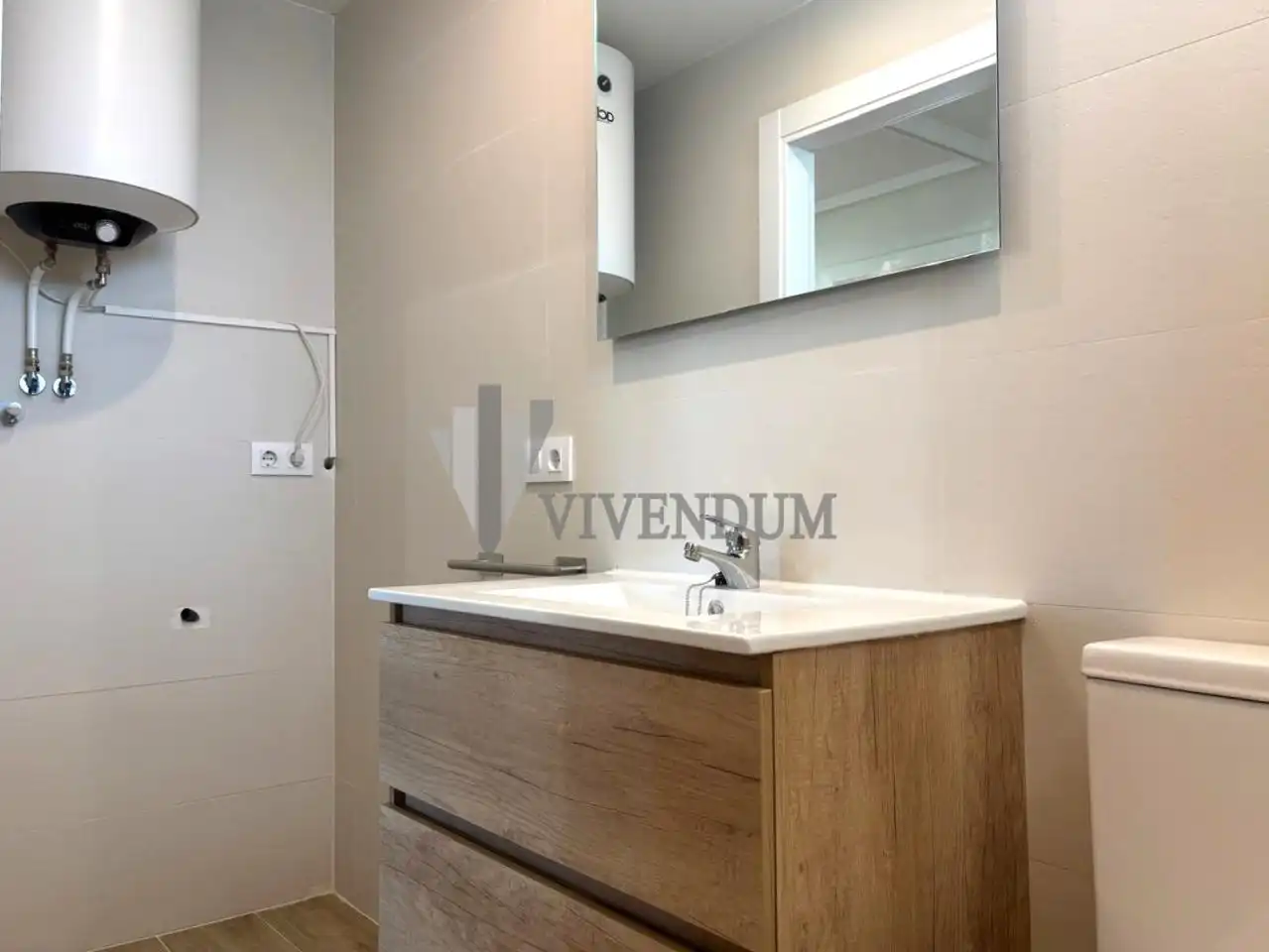 Bany de Apartament de lloguer en Vigo  amb Calefacció