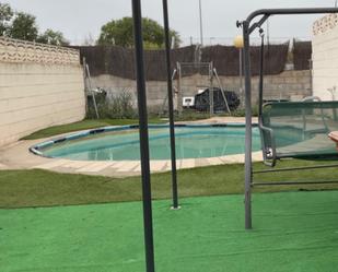 Swimming pool of House or chalet for sale in Alcalá de Henares  with Air Conditioner, Swimming Pool and Balcony