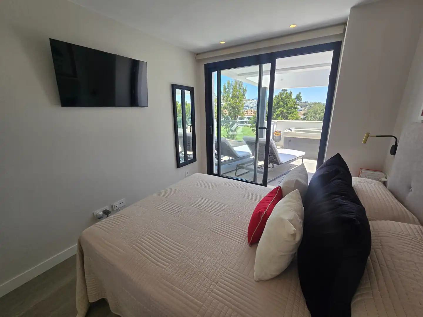Bedroom of Flat for sale in Mijas  with Air Conditioner, Heating and Terrace