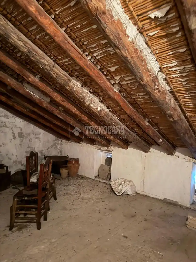 Houses for sale in Baeza  with Furnished and Balcony