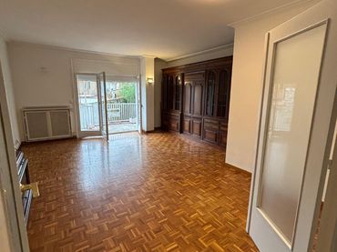 Appartamento con balcone in affitto a Carrer del Mestre Antoni Nicolau