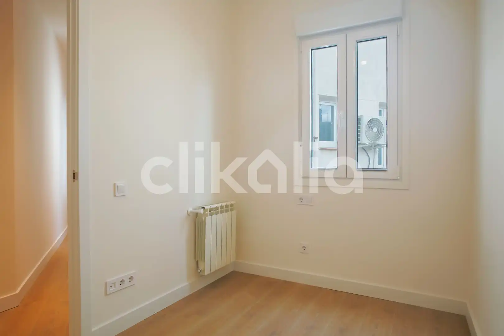 Bedroom of Flat for sale in Madrid  with Air Conditioner and Heating