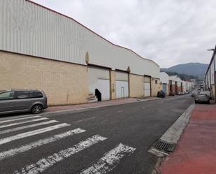 Vista exterior de Nau industrial en venda en Lemoa