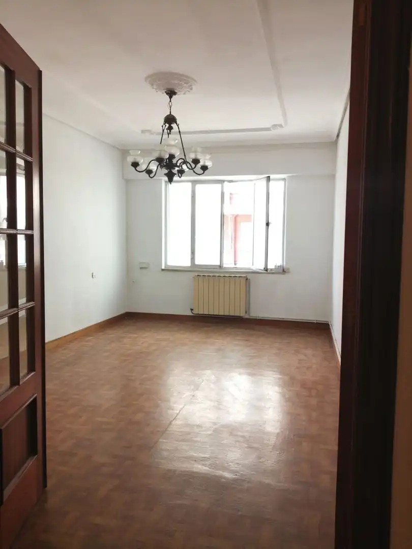 Sala de estar de Piso en venta en Torrelavega  con Calefacción, Terraza y Trastero