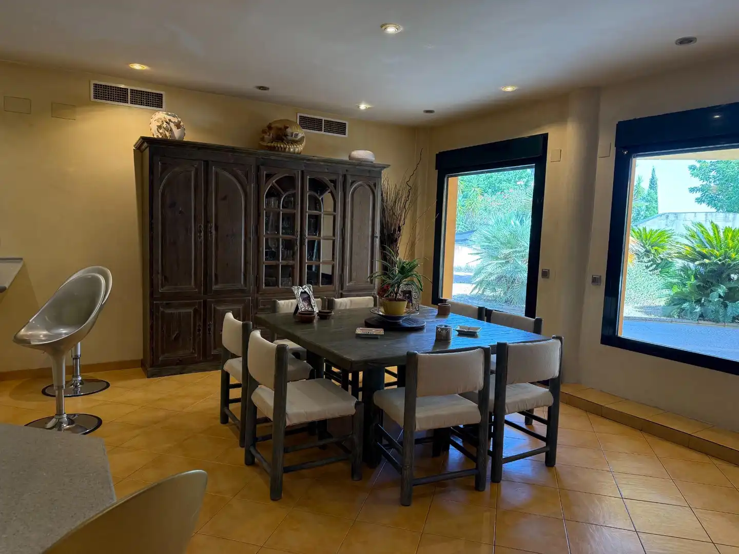 Comedor de Casa o chalet en venta en Gelves con Aire acondicionado, Jardín privado y Terraza