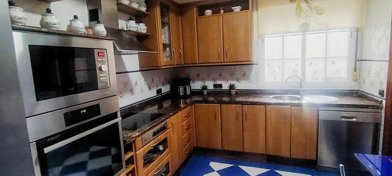 Küche von Wohnung zum Verkauf in Linares mit Klimaanlage und Heizung